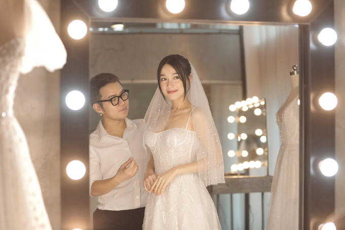 Nhã Phương đích thị là cô dâu của năm khi diện những thiết kế váy cưới trong mơ của mọi cô gái