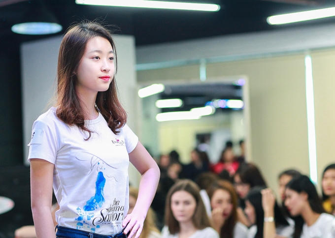 Ăn mặc thật đơn giản