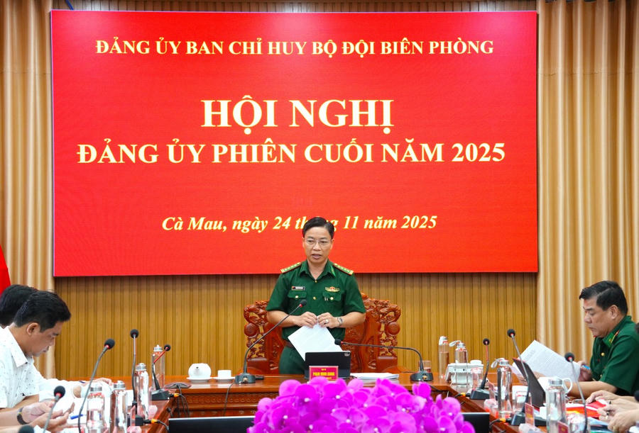 Đại tá Phạm Minh Giang - Tỉnh uỷ viên, Bí thư Đảng ủy, Chính uỷ Ban Chỉ huy BĐBP tỉnh Cà Mau, phát biểu kết luận Hội nghị.