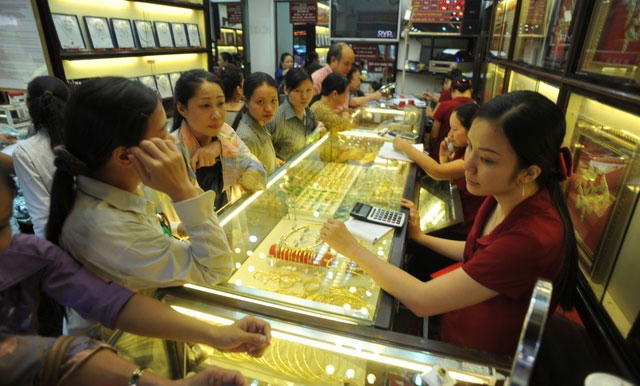 Chốt phi&ecirc;n giao dịch cuối tuần, gi&aacute; v&agrave;ng SJC giao dịch tại mức 36.9 &ndash; 37.6 triệu đồng/lượng, tăng 1,5 triệu đồng/lượng so với thời điểm mở phi&ecirc;n giao dịch đầu tuần(4/7).(Ảnh minh họa).