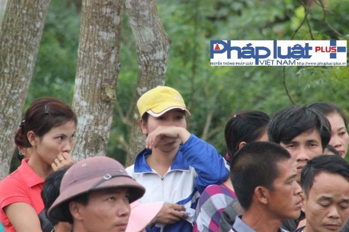 Chùm ảnh: Đau thương tiễn đưa nạn nhân vụ thảm kịch Yên Bái
