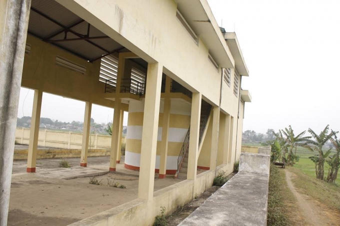 Nhiều hạng mục của trạm thu gom và xử lí rác thải bị bỏ hoang.