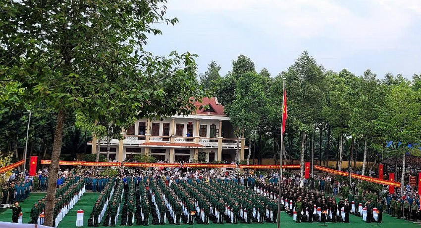 Hơn 1800 công dân lên đường nhập ngũ 2025