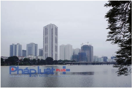 Khu đô thị Linh Đàm đang bị "băm nát" bởi các nhà cao tầng.