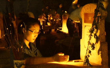 Thờ cúng liệt sĩ là nghĩa cử cao đẹp, tri ân những người đã ngã xuống vì sự nghiệp cách mạng của dân tộc