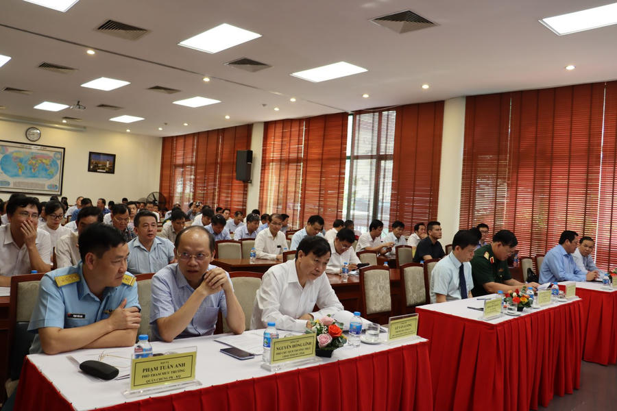 Các đại biểu tham dự Công bố Quy hoạch tổng thể phát triển hệ thống cảng hàng không, sân bay toàn quốc thời kỳ 2021 - 2030, tầm nhìn đến năm 2050