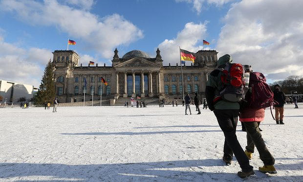 Ch&iacute;nh phủ Đức đang