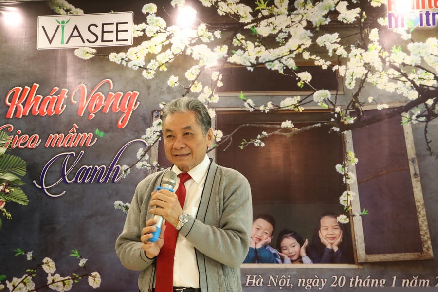 PGS.TS Trương Mạnh Tiến phát biểu tại buổi lễ.