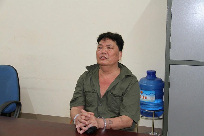 Nguyễn Văn Quang tại trụ sở Công an xã Bảo Hà. (Ảnh: Công an Lào Cai).