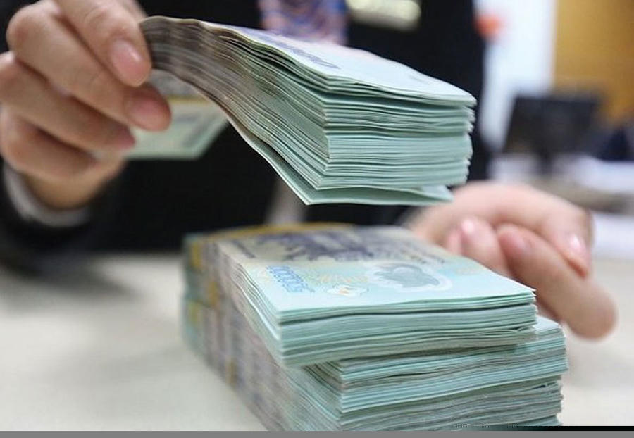 Lượng tiền gửi của người dân vào ngân hàng thấp kỷ lục trong gần 10 năm qua.
