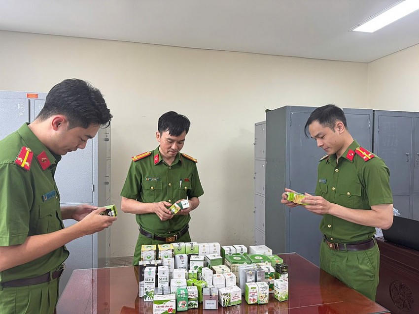 Phòng Cảnh sát kinh tế Công an tỉnh Thanh Hóa triệt phá đường dây sản xuất, buôn bán hàng giả là thực phẩm chức năng. Ảnh: Công an Thanh Hóa