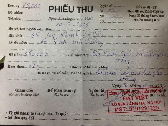 Phiếu thu được cho là giả mạo của các đối tượng lừa đảo.