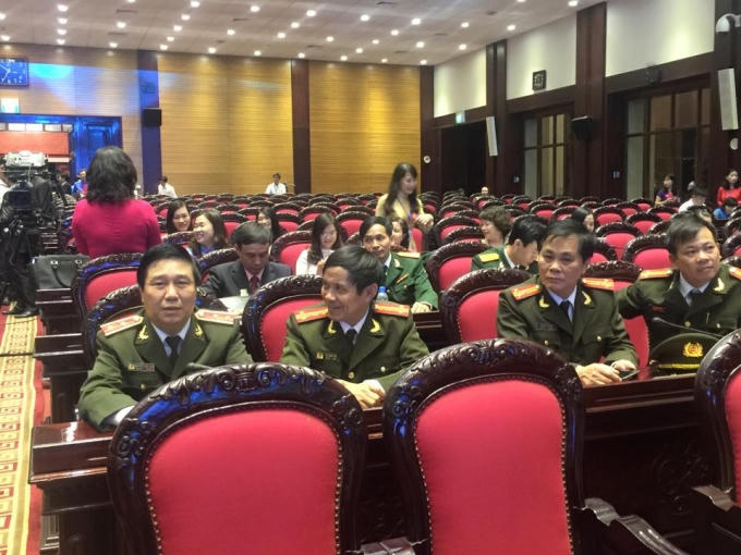 19h20, khá đông đại biểu đã có mặt tại Hội trường Bộ Quốc phòng, số 7 Nguyễn Tri Phương.
