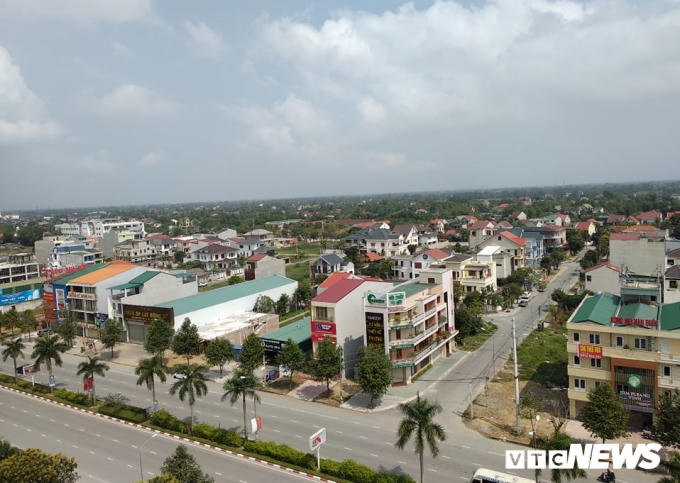 Một góc của dự án “Tổ hợp khách sạn, siêu thị kinh doanh Dược - Thiết bị vật tư y tế và nhà ở” tại xã Nghi Phú, TP Vinh.