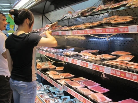 Người tiêu dùng nên chọn những sản phẩm có nguồn gốc xuất xứ và hạn sử dụng rõ ràng. Ảnh minh họa