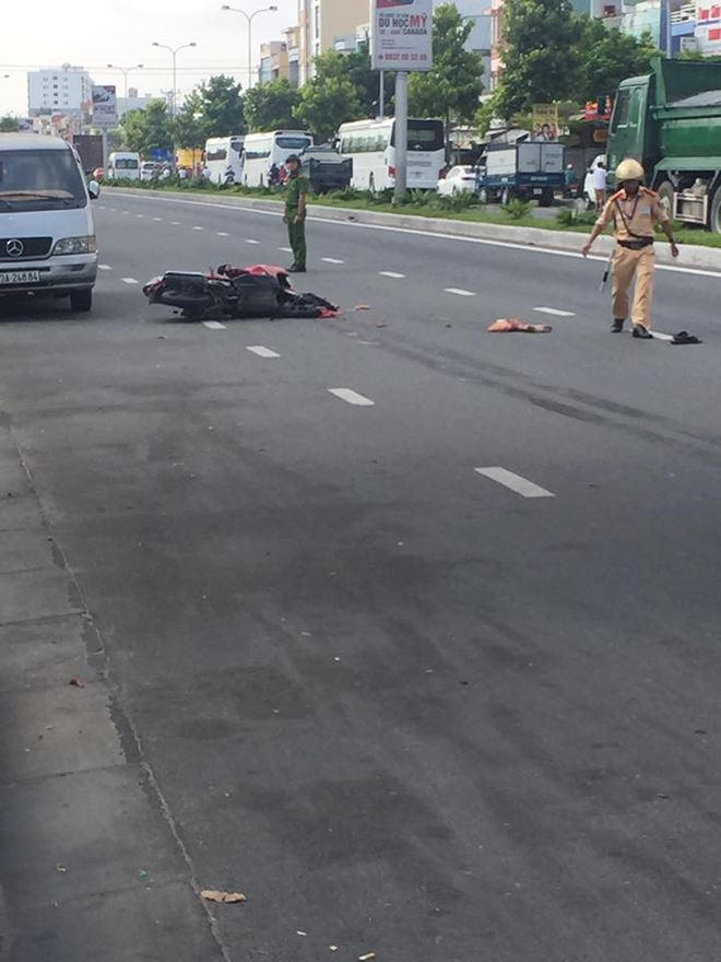 Hiện trường vụ TNGT trên đường Ngô Quyền.