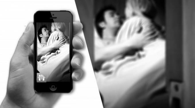 Bí mật động trời bị phát hiện vì đoạn phim “nhạy cảm” trên điện thoại.