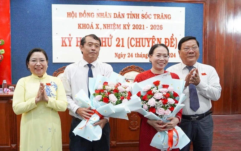Ông Nguyễn Văn Khởi (thứ 2 từ trái sang) được bầu giữ chức vụ Phó Chủ tịch UBND tỉnh Sóc Trăng. (Ảnh: kinhtedothi.vn)