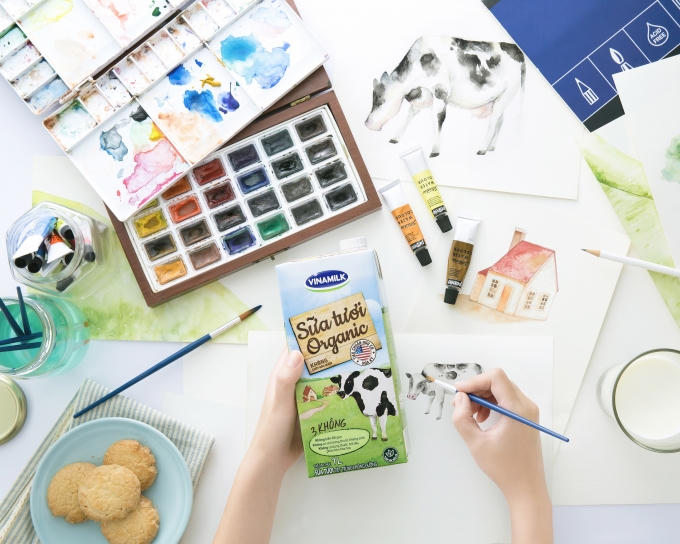 Vinamilk là công ty sữa đầu tiên tại Việt Nam cho ra đời sản phẩm Sữa tươi Vinamilk Organic cao cấp theo tiêu chuẩn organic USDA Hoa Kỳ.