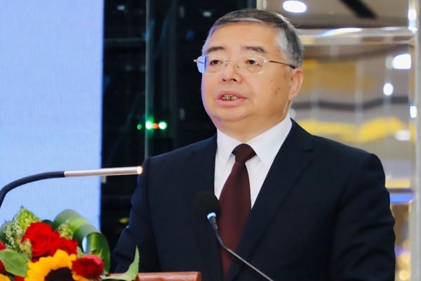 Ông Lý Thư Lỗi, Ủy viên Bộ Chính trị, Bí thư Ban Bí thư, Trưởng Ban Tuyên truyền Trung ương, Trưởng Đoàn đại biểu Đảng Cộng sản Trung Quốc phát biểu tại hội thảo.