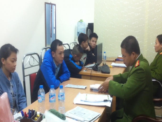 Các đối tượng làm giả nước Lavie tại  CA quận Hoàng Mai