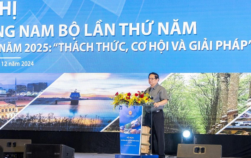 Thủ tướng Phạm Minh Chính, Chủ tịch Hội đồng điều phối vùng Đông Nam Bộ chủ trì hội nghị.