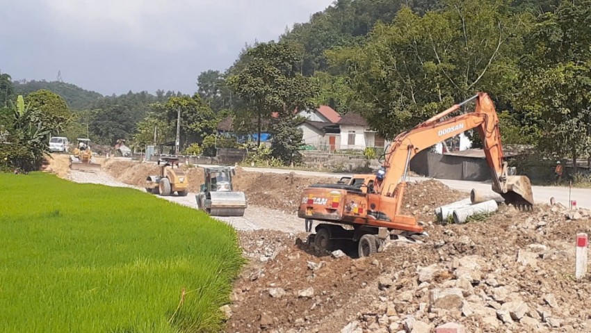 Sở Xây dựng Lạng Sơn cũng chỉ đạo các phòng, ban lập lại hồ sơ hoàn công công trình theo quy định, đảm bảo đầy đủ, chính xác.
Sở Xây dựng Lạng Sơn cũng chỉ đạo các phòng, ban lập lại hồ sơ hoàn công công trình theo quy định, đảm bảo đầy đủ, chính xác.