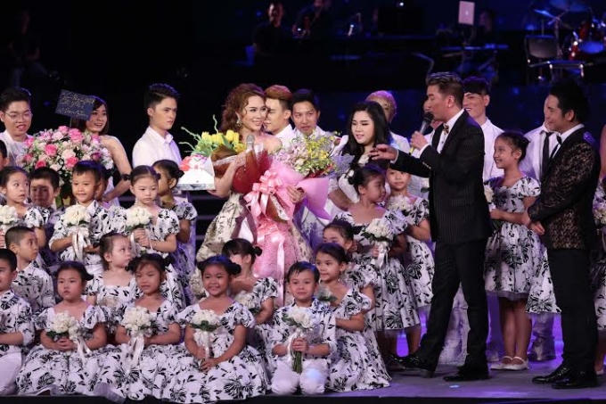 Những khoảng khắc đáng yêu của Mỹ Tâm tuổi 35