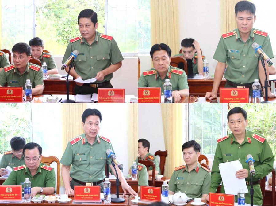 Thành viên Đoàn kiểm tra số 7, Bộ Công an phát biểu ý kiến tại buổi làm việc.