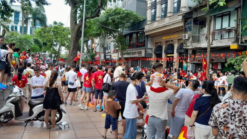 Người dân đến xem buổi Lễ rất đông.