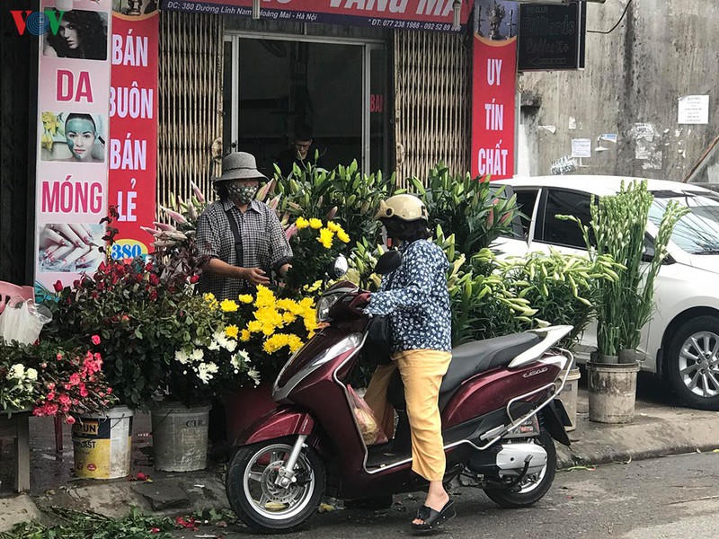 anh: nguoi ha noi binh tinh trong nhung ngay