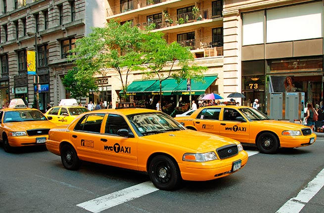 Taxi ở Mỹ được phủ chung một màu vàng.