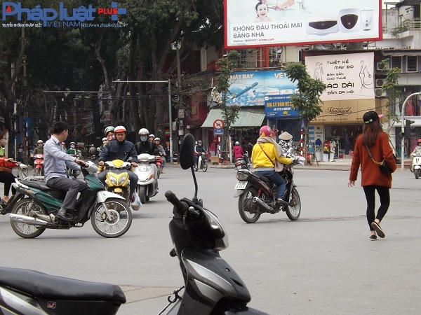 Rất nhiều người không biết sự có mặt của hàng rào chắn trên đường Đê La Thành.