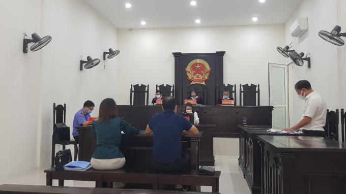 Toàn cảnh phiên toà.