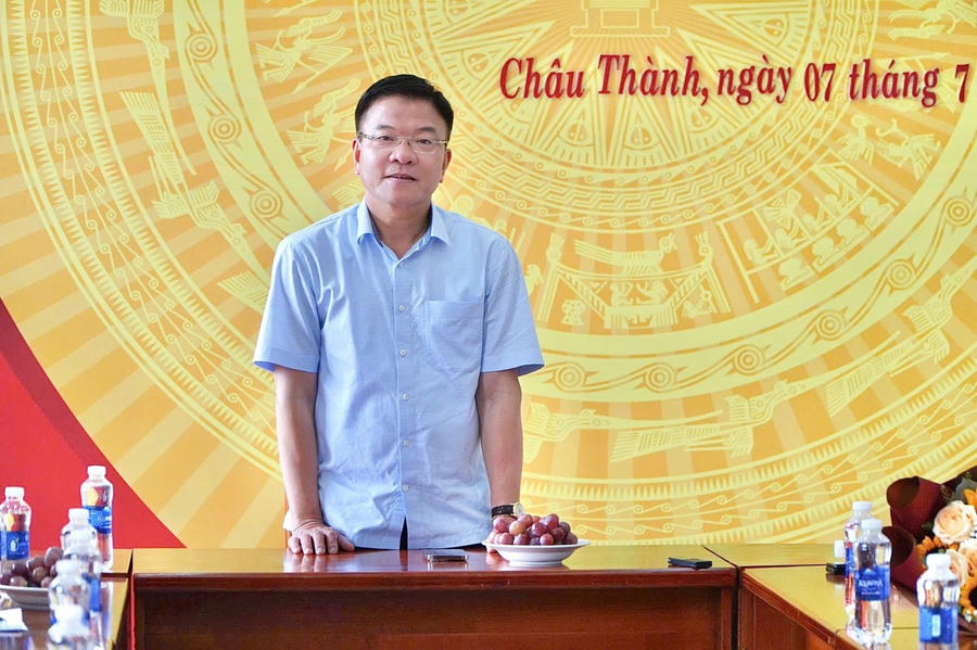 Phó Thủ tướng Lê Thành Long phát biểu tại buổi làm việc