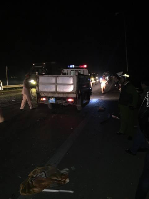 Cơ quan chức năng nhanh chóng có mặt tại hiện trường điều tra xử lý. (Ảnh: Otofun).