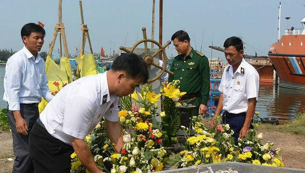 Lễ tưởng niệm 64 liệt sỹ hy sinh trên đảo Gạc Ma.