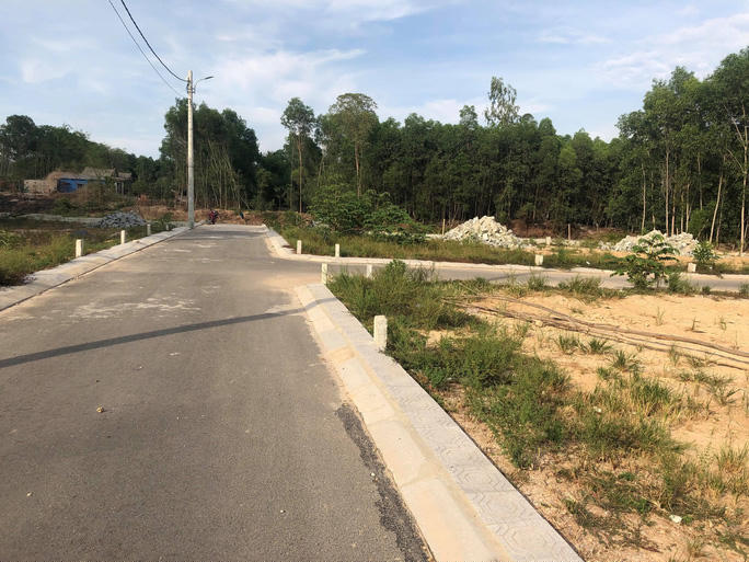 Chưa có phép vẫn xây dựng đường sá, phân lô bán nền, quảng cáo rầm rộ với tên dự án Eco Lake.