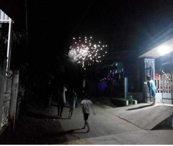 Hình ảnh ghi nhận được tại thôn Hồng Hà vào tối mùng 1 Tết.