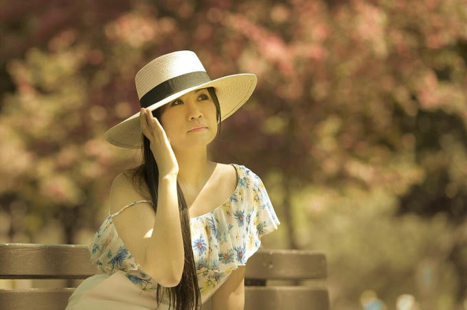Nhân dịp năm mới Kỷ Hợi 2019, Cindy Trần Mai Anh cũng không quên gửi lời chúc mừng năm mới tới các khán giả trong nước một năm mới sức khoẻ, an khang và thịng vượng.