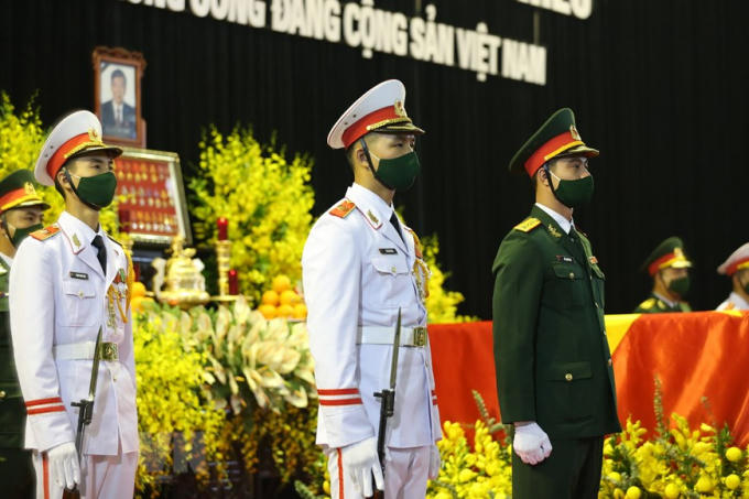 ttxvn_0814_le_vieng_nguyen_tbt_le_kha_phieu_2