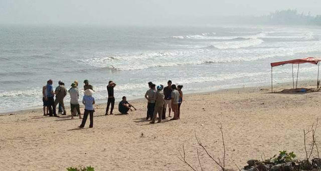 Bãi biển Quỳnh Phương nơi phát hiện thi thể cụ ông.