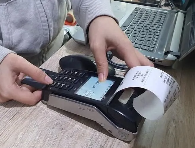 Hộ, cá nhân kinh doanh có doanh thu từ 1 tỷ đồng/năm trở lên phải dùng hóa đơn điện tử.
