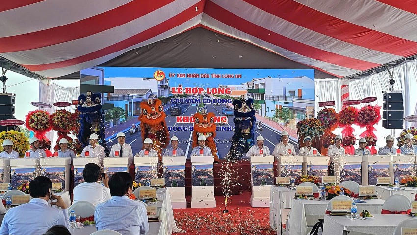 Nghi thức khởi công xây dựng ĐT.822B