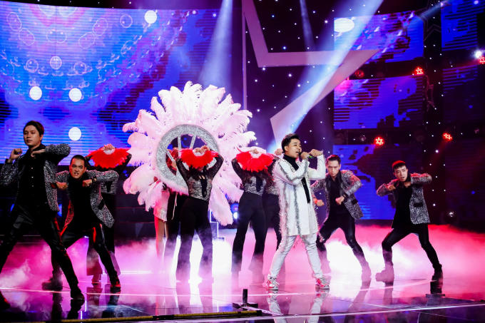 Sao nối ng&ocirc;i tập 10: S&acirc;n khấu Mưa nửa đ&ecirc;m đầy ho&agrave;i niệm của Bạch Tuyết - Th&aacute;i Ch&acirc;u