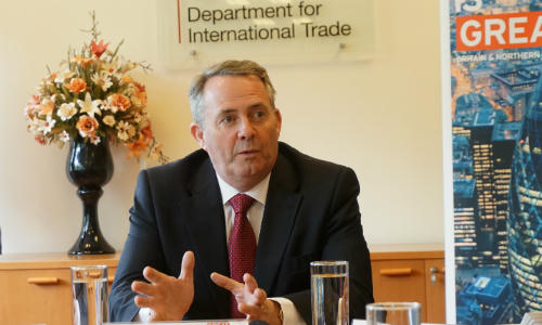 Ông Liam Fox cho rằng Việt Nam là đồng minh cùng chống lại bảo hộ thương mại. (Ảnh: Viễn Thông)