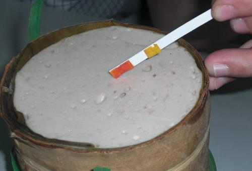 Giò chả được thêm hóa chất sẽ bảo quản được lâu hơn nhưng nguy cơ gây hại sức khỏe cho người tiêu dùng.