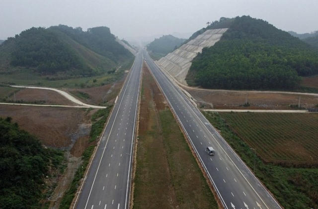 Nhiều tồn tại, thiếu sót, vi phạm tại dự án cao tốc Mai Sơn - Quốc lộ 45