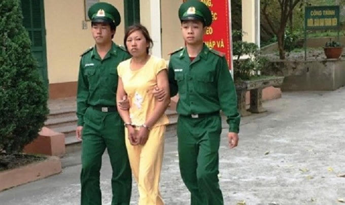 Áp giải đối tượng Tẩn Tả Mẩy.