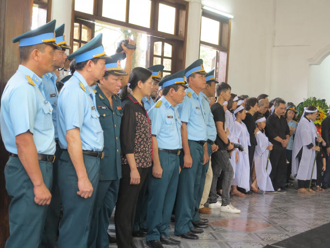 H&igrave;nh ảnh x&uacute;c động lễ viếng, truy điệu hai phi c&ocirc;ng Su-22 về nơi an nghỉ